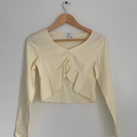 Yellow YesStyle Longsleeve Top with cinched front - Picture 3 of 3